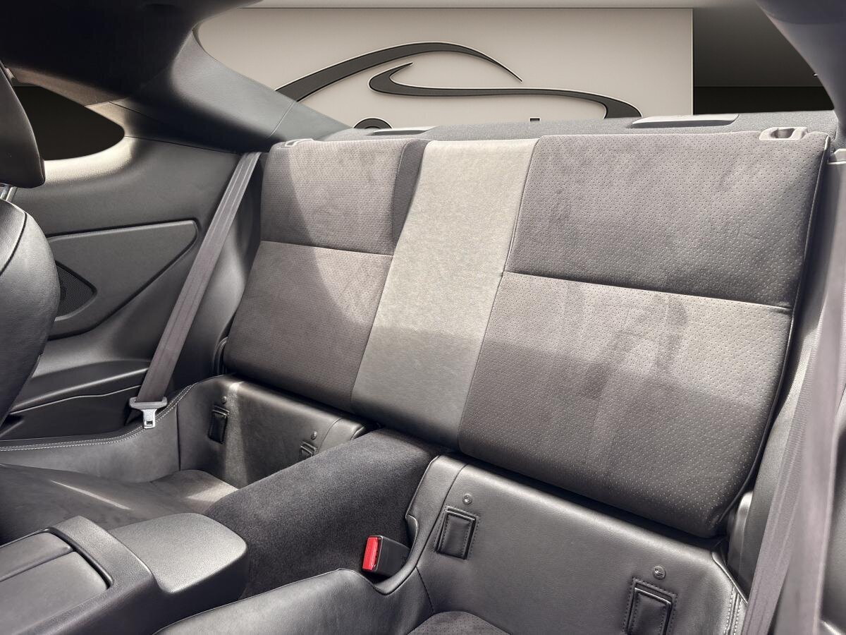 2023 Toyota GR86 - Image 6