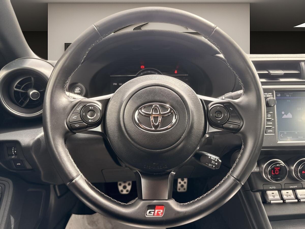 2023 Toyota GR86 - Image 15