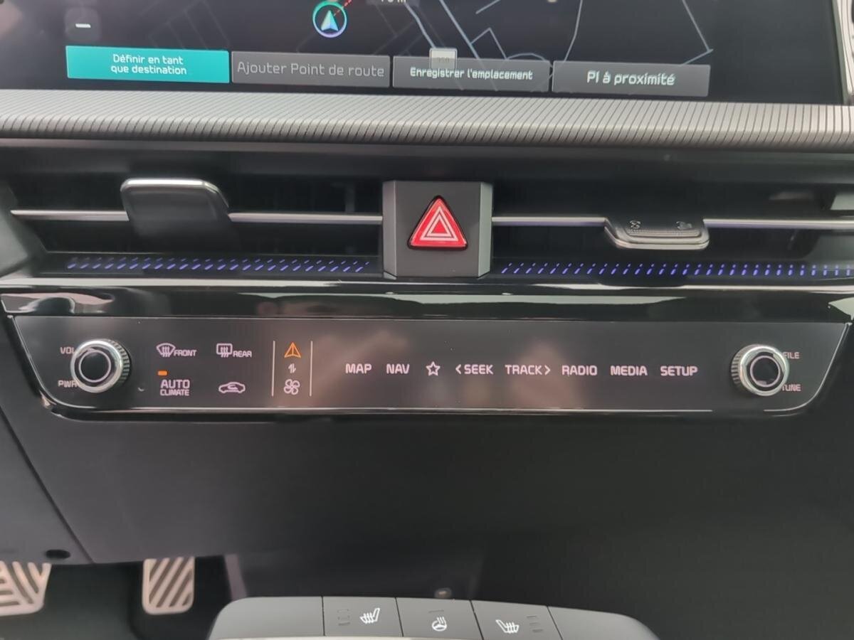 2023 Kia EV6 - Image 18
