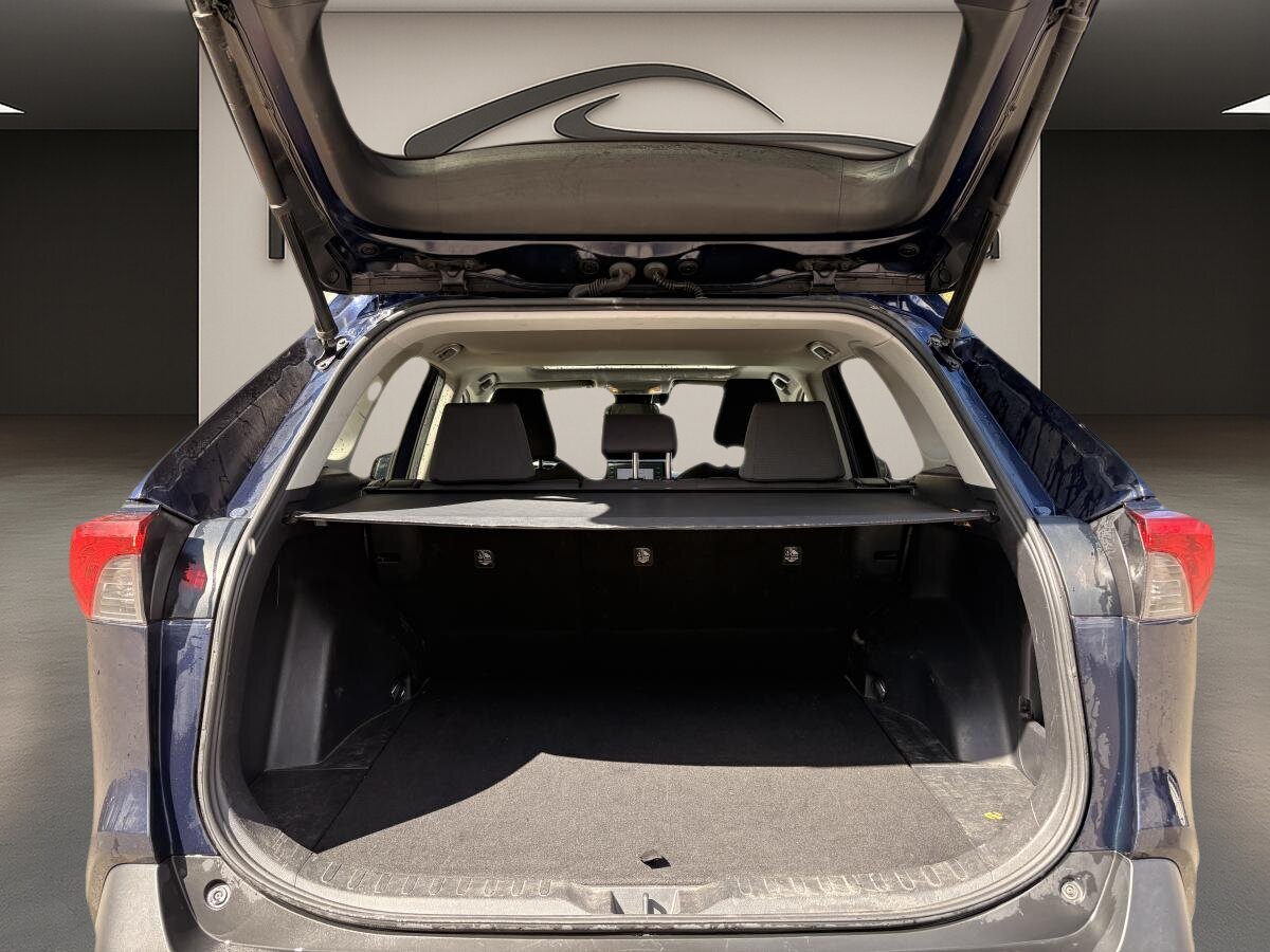 2019 Toyota RAV4 - Image 7