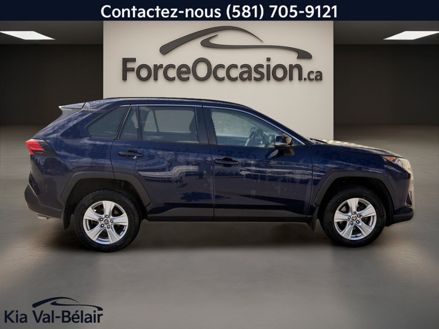 2019 Toyota RAV4 - Image 11