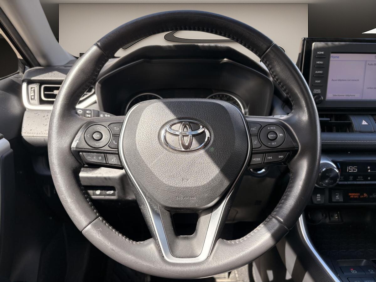 2019 Toyota RAV4 - Image 13