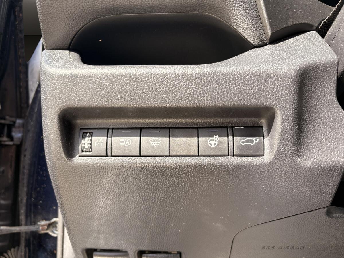 2019 Toyota RAV4 - Image 19