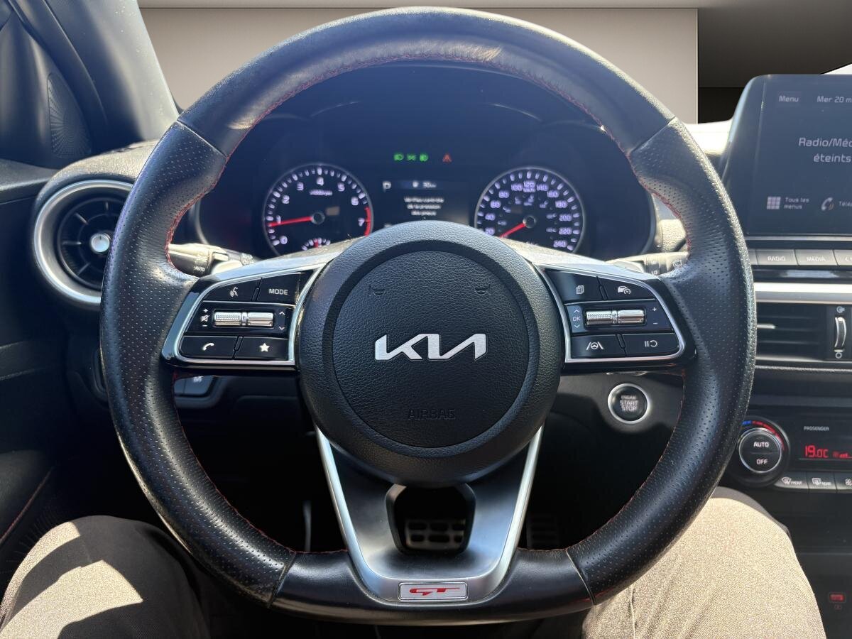 2022 Kia Forte5 - Image 13