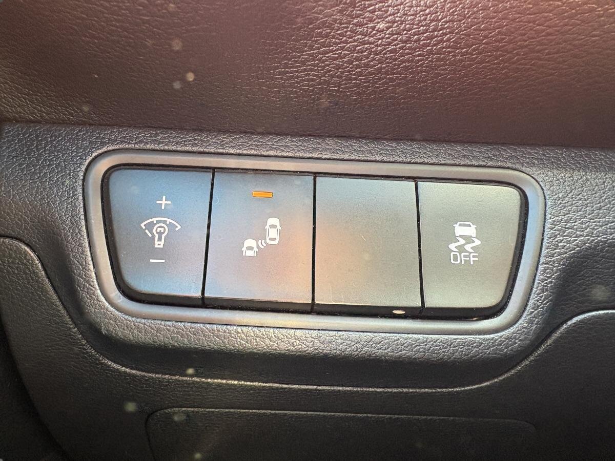 2022 Kia Forte5 - Image 18