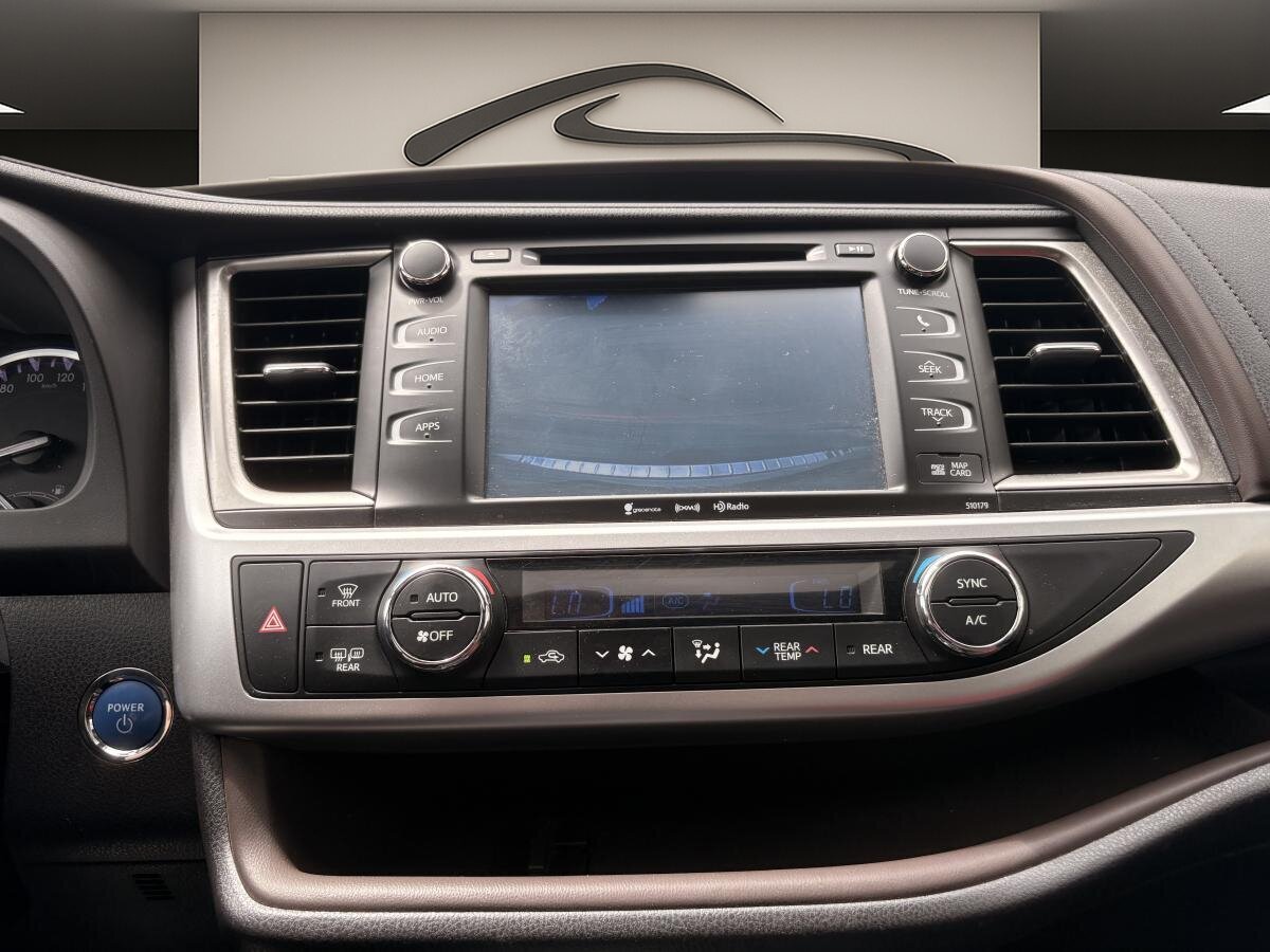 2018 Toyota Highlander Hybrid - Image 18