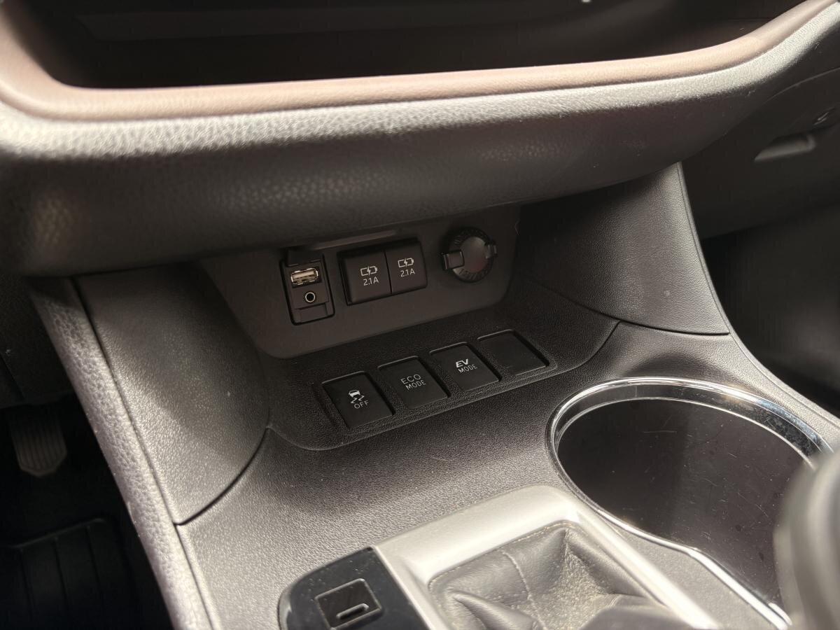 2018 Toyota Highlander Hybrid - Image 19