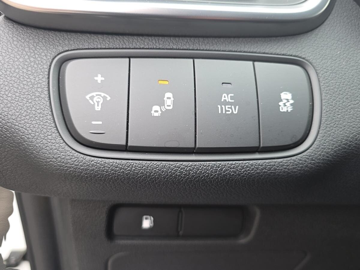 2018 Kia Sorento - Image 22