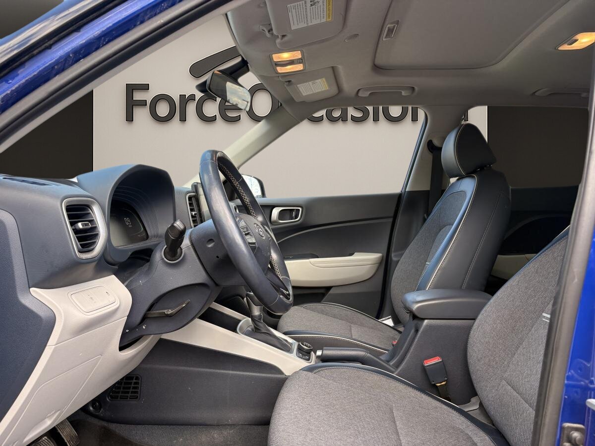 2023 Hyundai Venue - Image 6