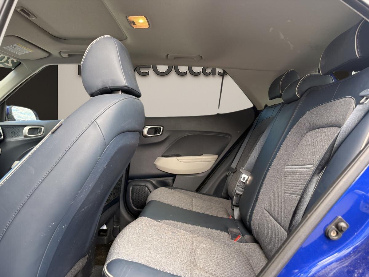 2023 Hyundai Venue - Image 7
