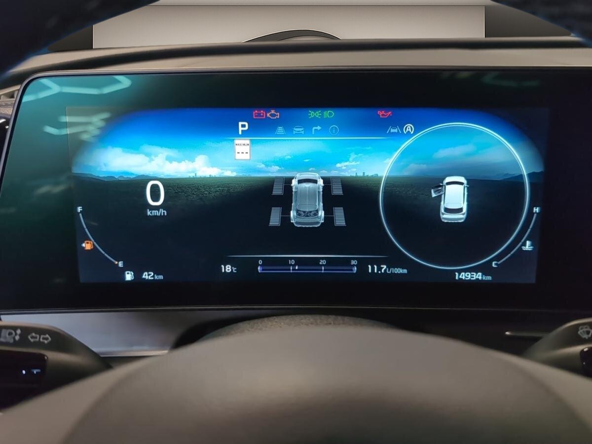 2025 Kia Sportage - Image 15