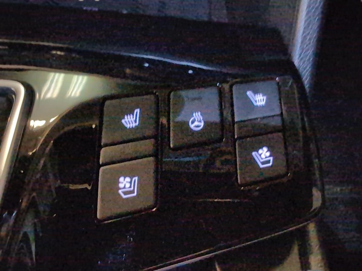 2025 Kia Sportage - Image 19