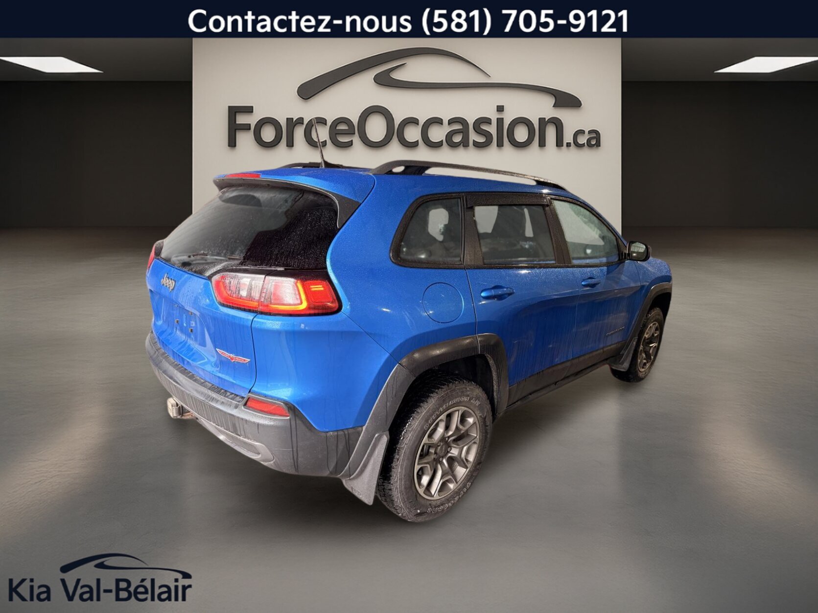 2020 Jeep Cherokee - Image 12