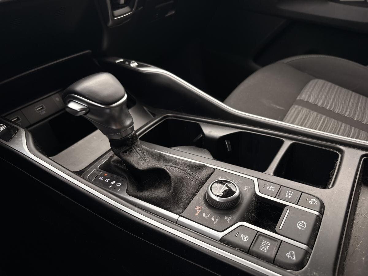 2022 Kia Sorento - Image 19