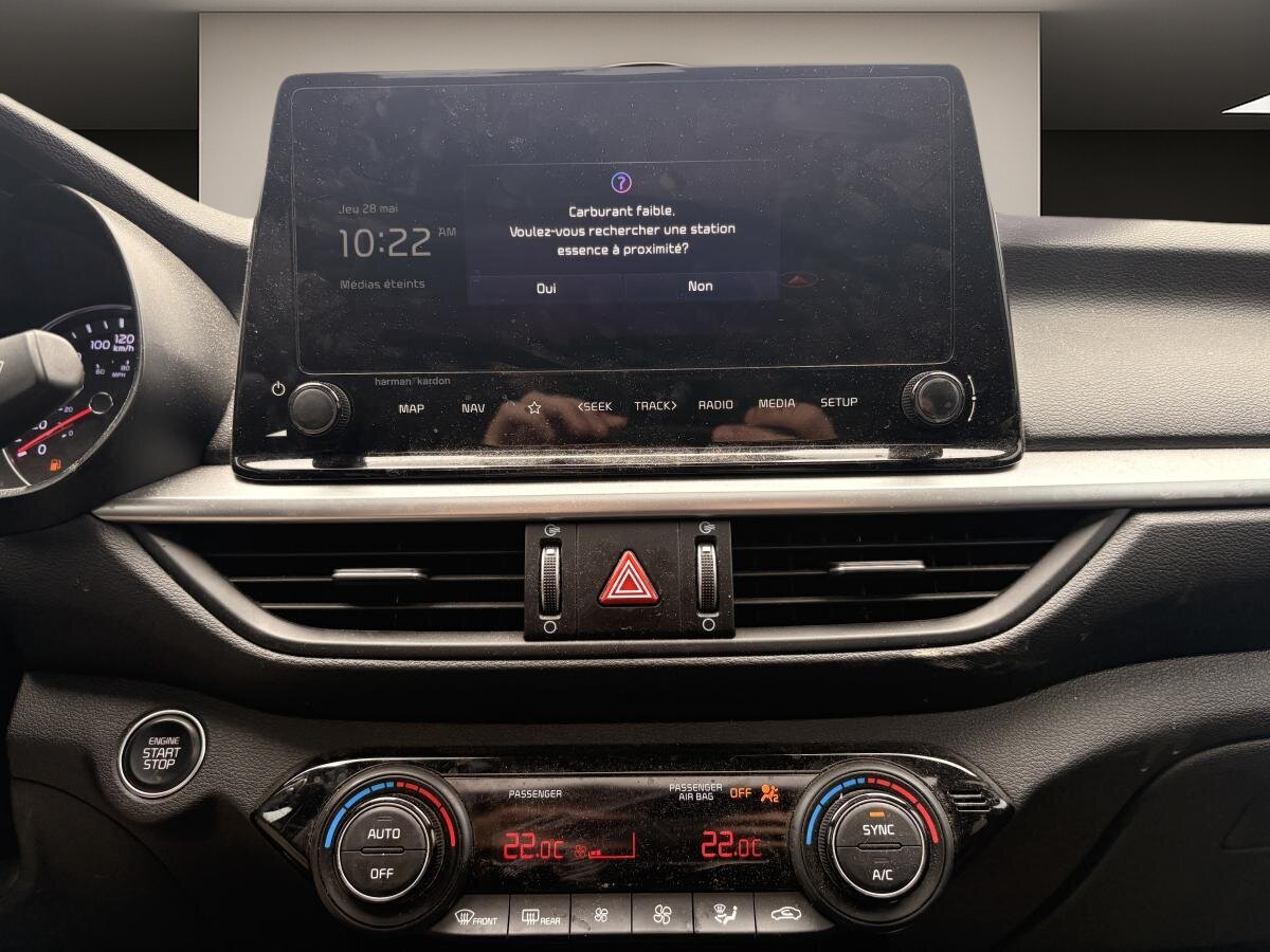 2023 Kia Forte - Image 17