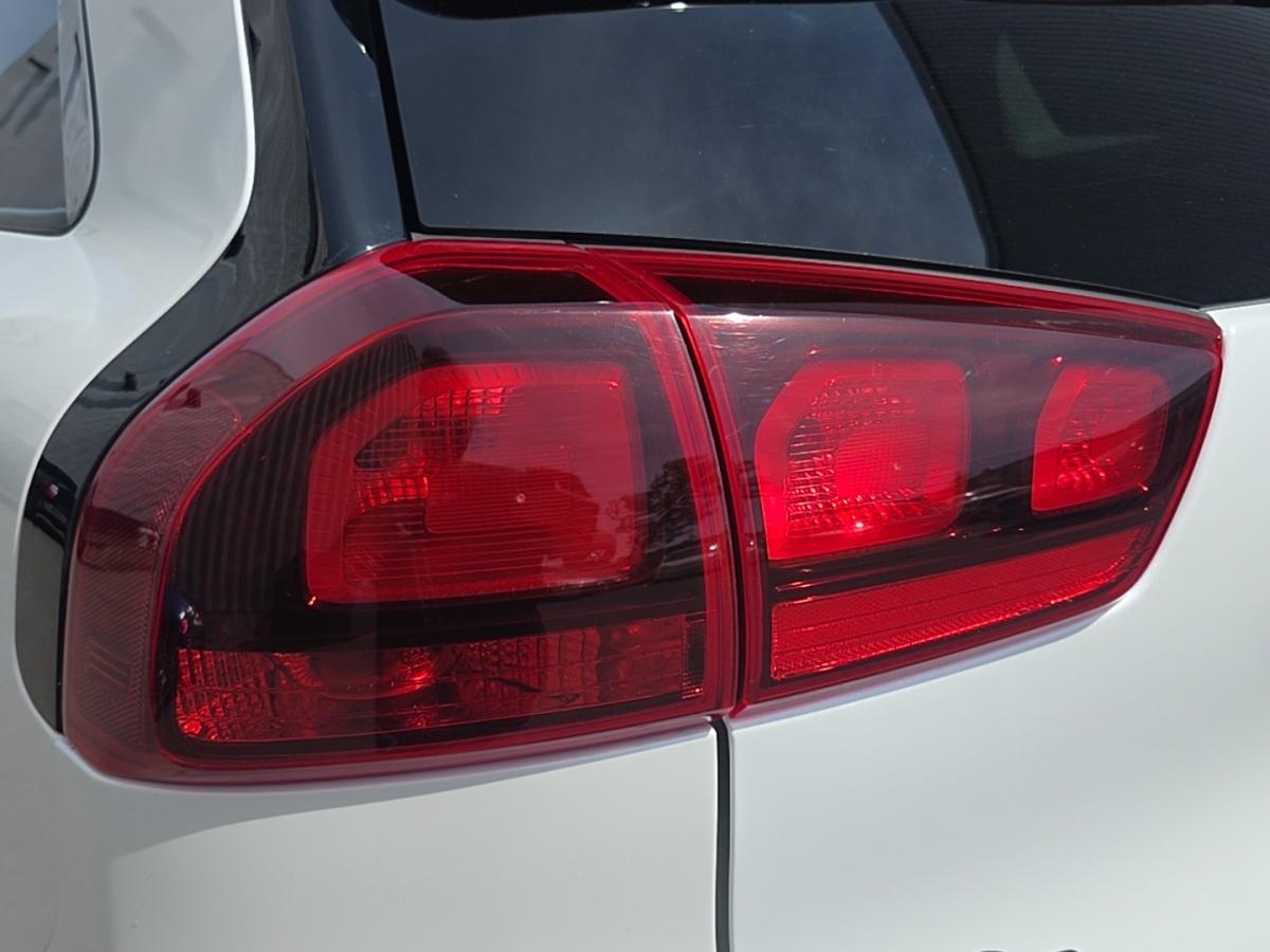 2019 Kia Niro - Image 17