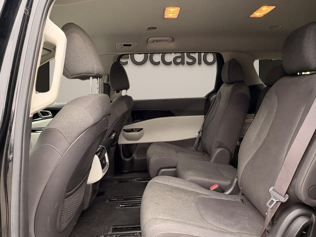 2023 Kia Carnival - Image 6