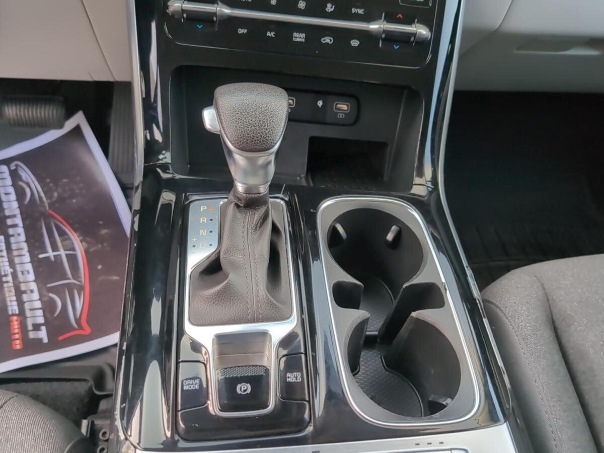 2024 Kia Carnival - Image 19