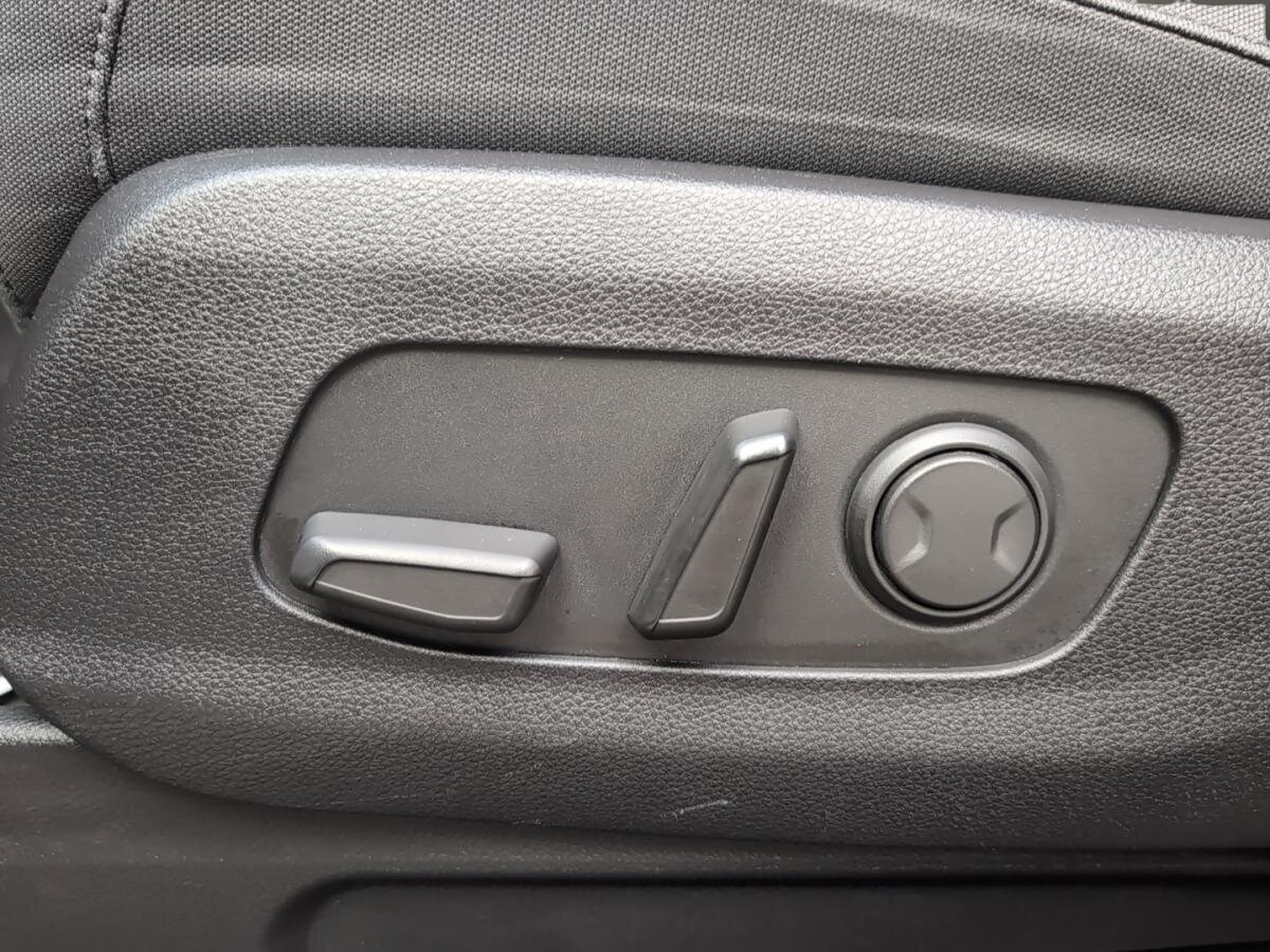 2024 Kia Carnival - Image 24