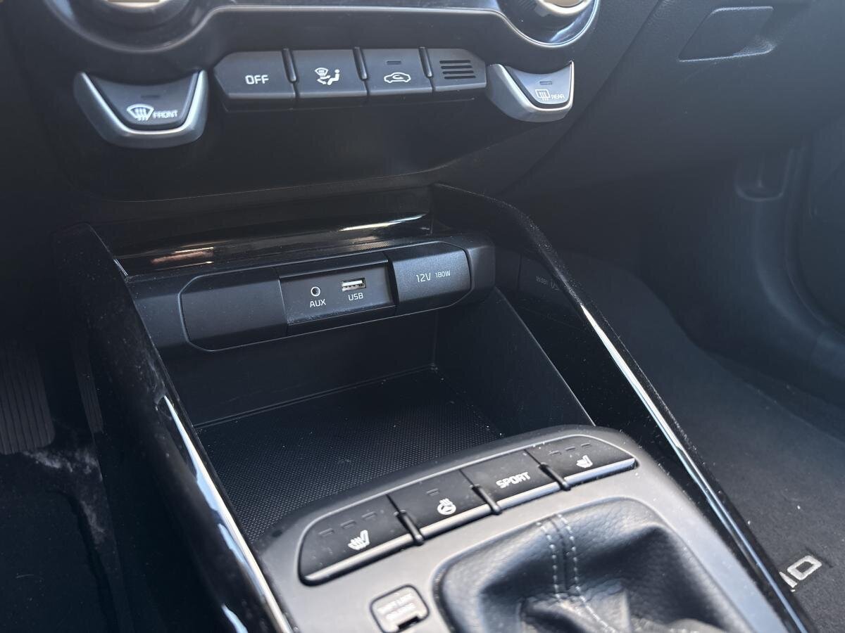 2020 Kia Rio5 - Image 15