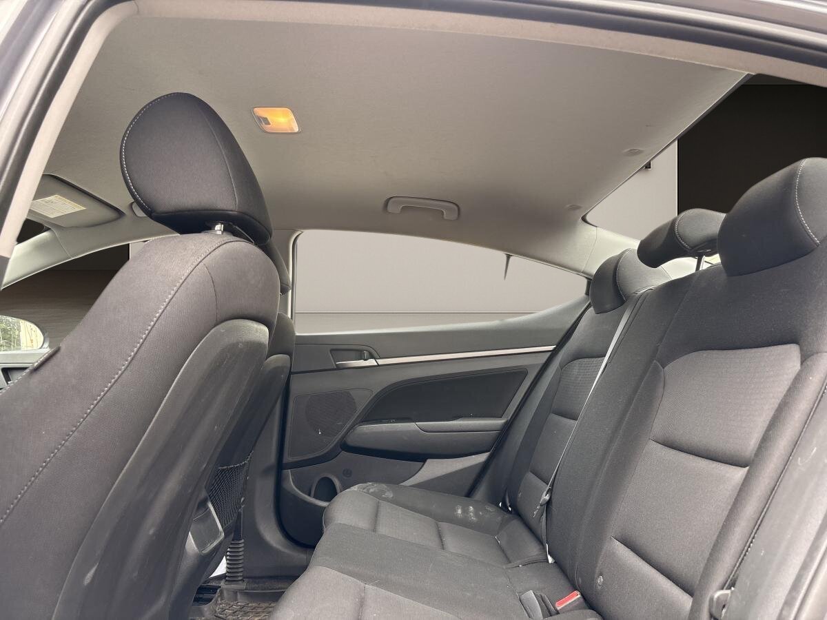 2018 Hyundai Elantra - Image 6