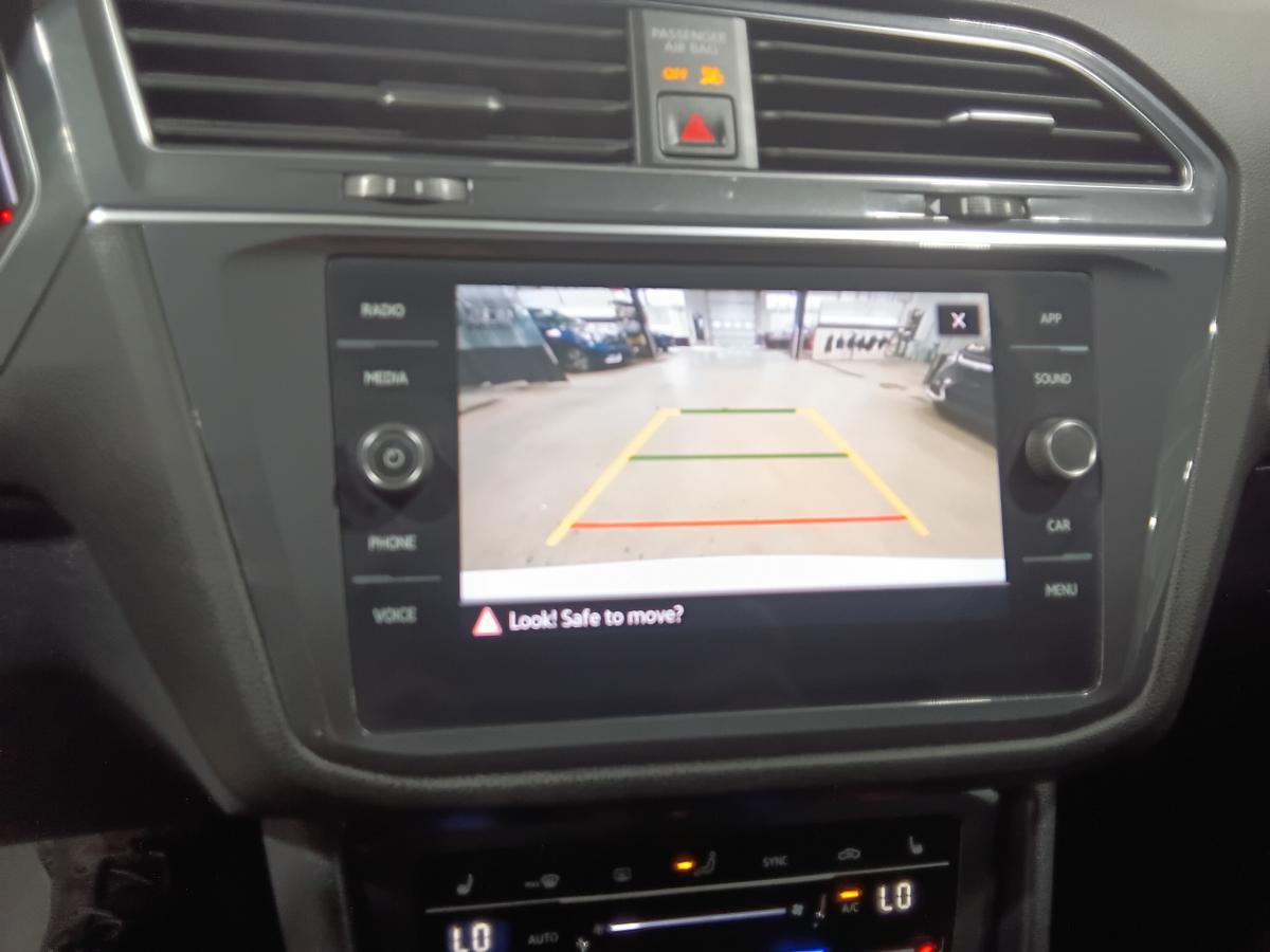 2023 Volkswagen Tiguan - Image 23
