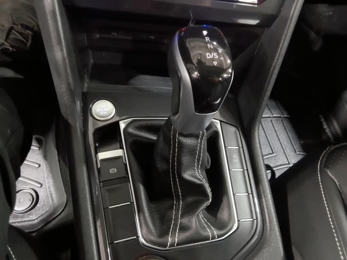 2023 Volkswagen Tiguan - Image 25