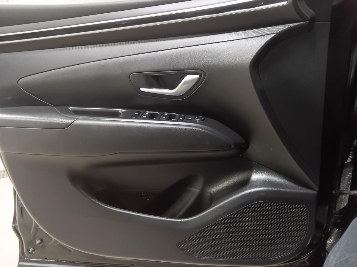 2022 Hyundai Tucson - Image 18