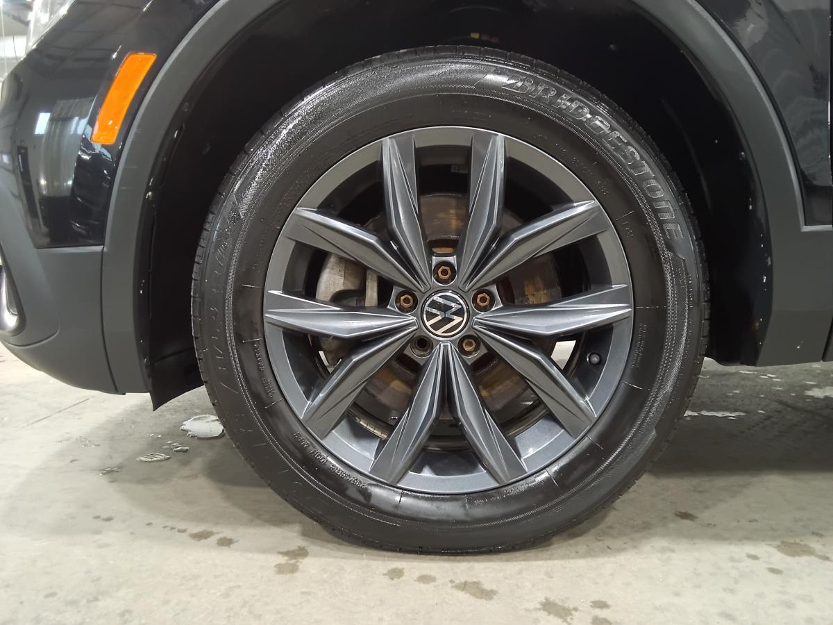 2023 Volkswagen Tiguan - Image 8