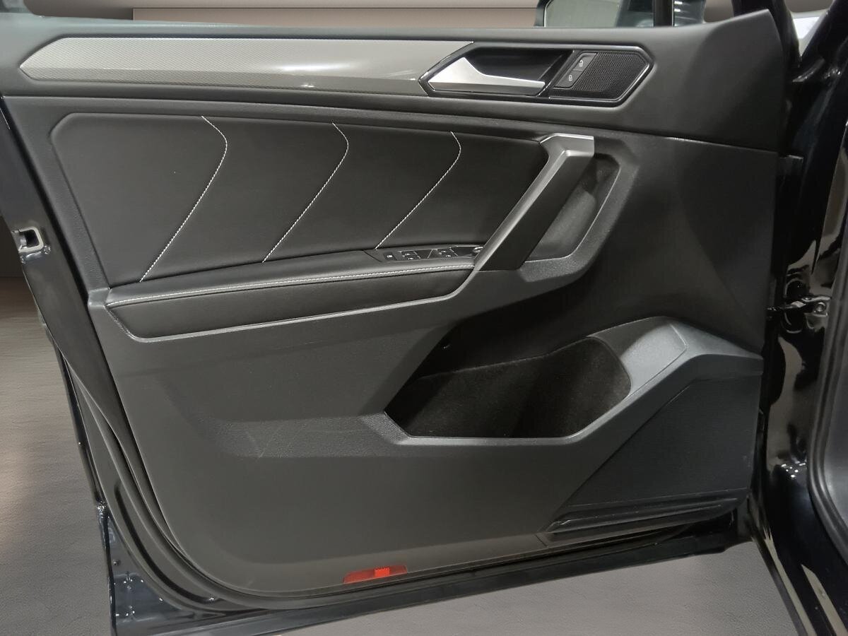2023 Volkswagen Tiguan - Image 20