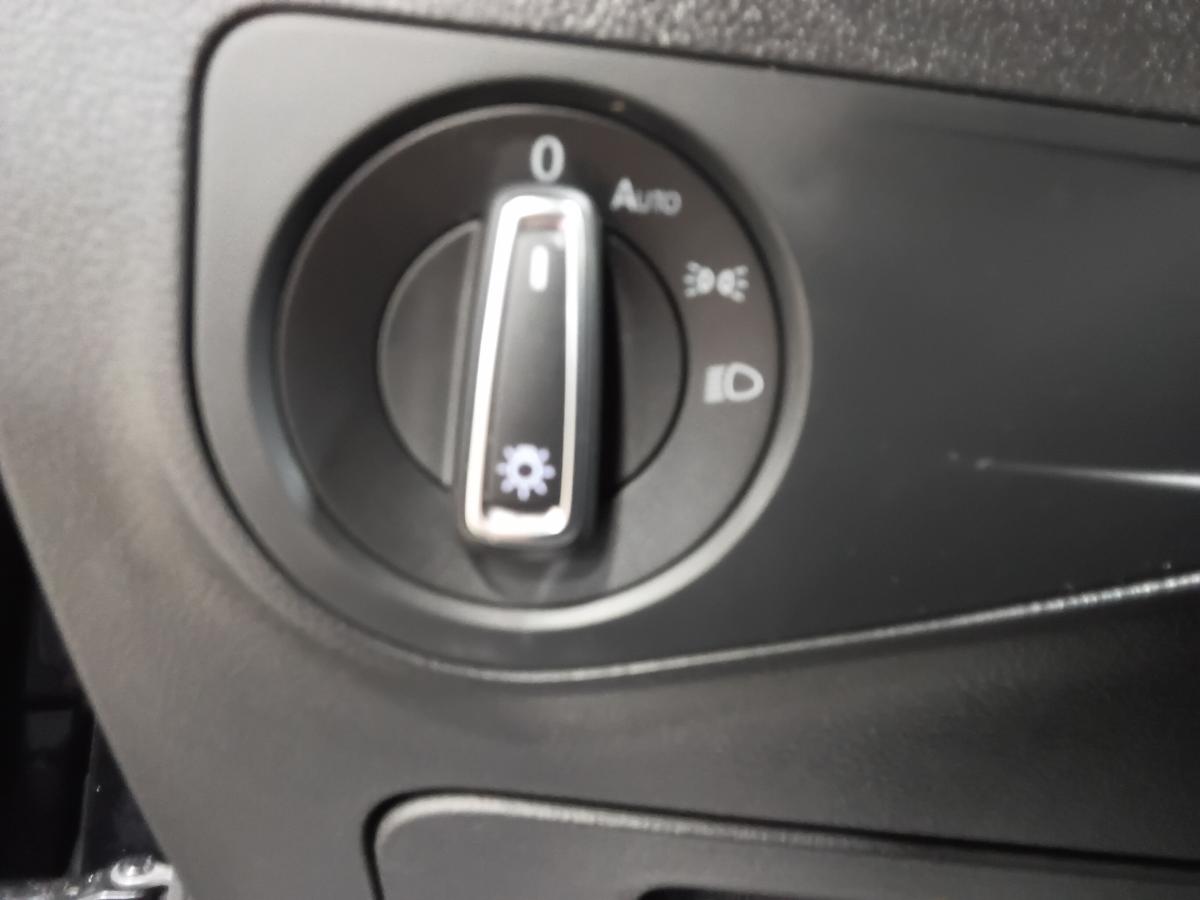 2023 Volkswagen Tiguan - Image 30
