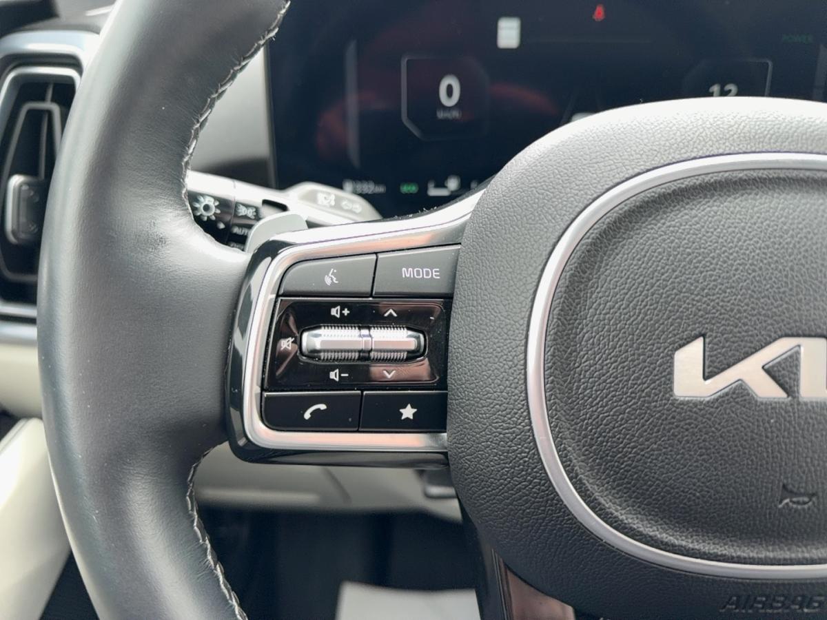2025 Kia Sorento - Image 19