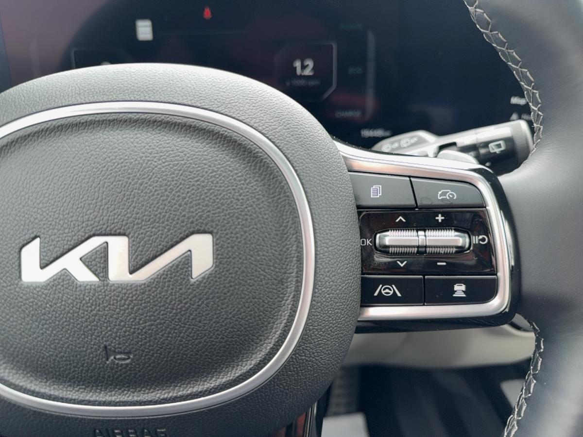 2025 Kia Sorento - Image 20