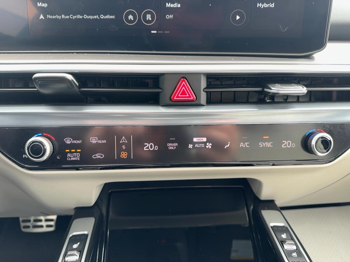 2025 Kia Sorento - Image 25