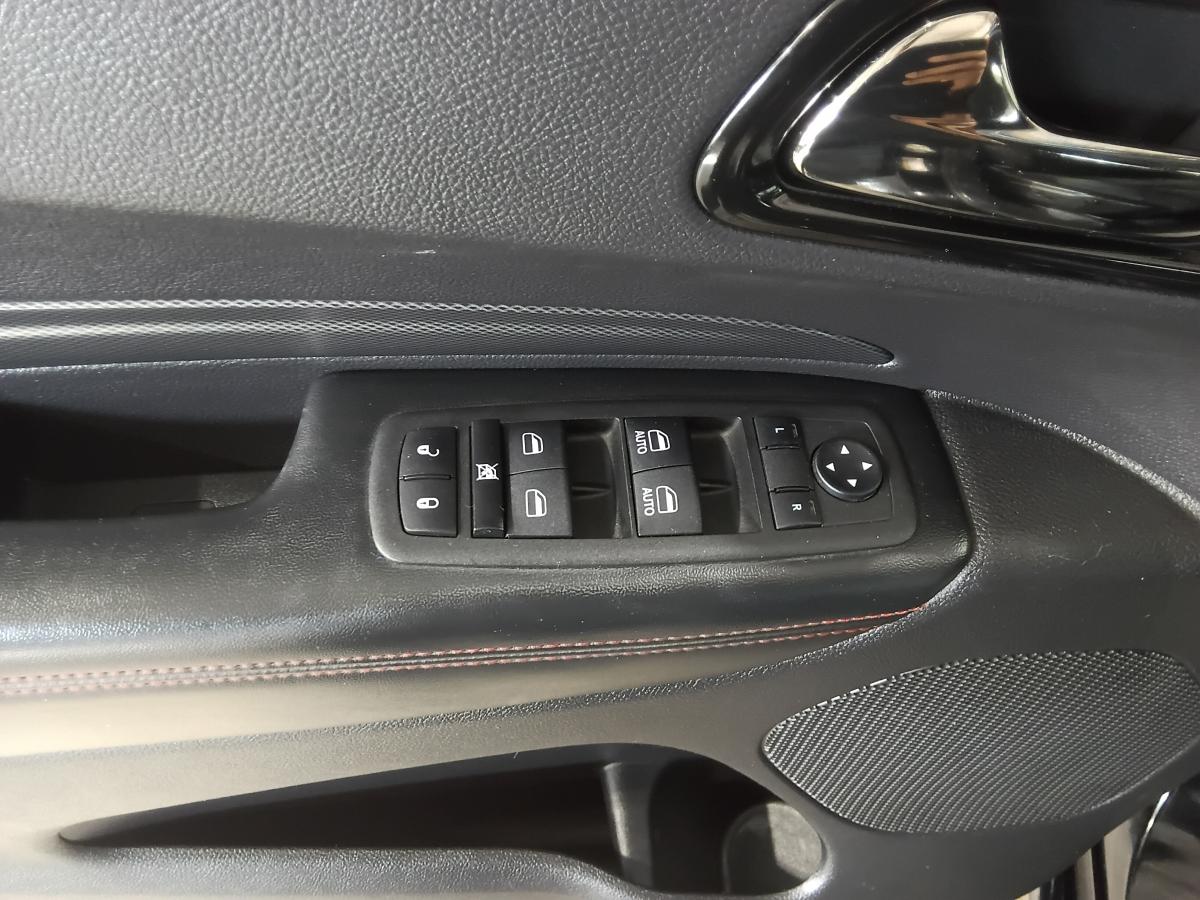 2023 Dodge Durango - Image 21