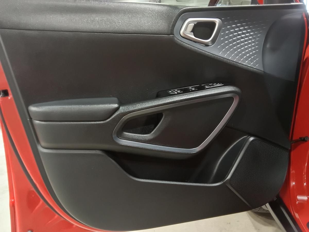 2023 Kia Soul - Image 31