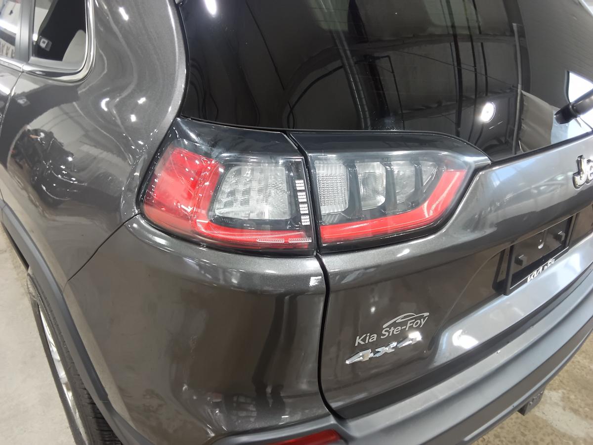 2019 Jeep Cherokee - Image 10