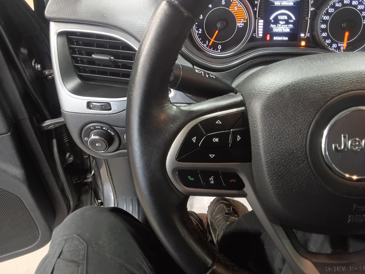 2019 Jeep Cherokee - Image 14
