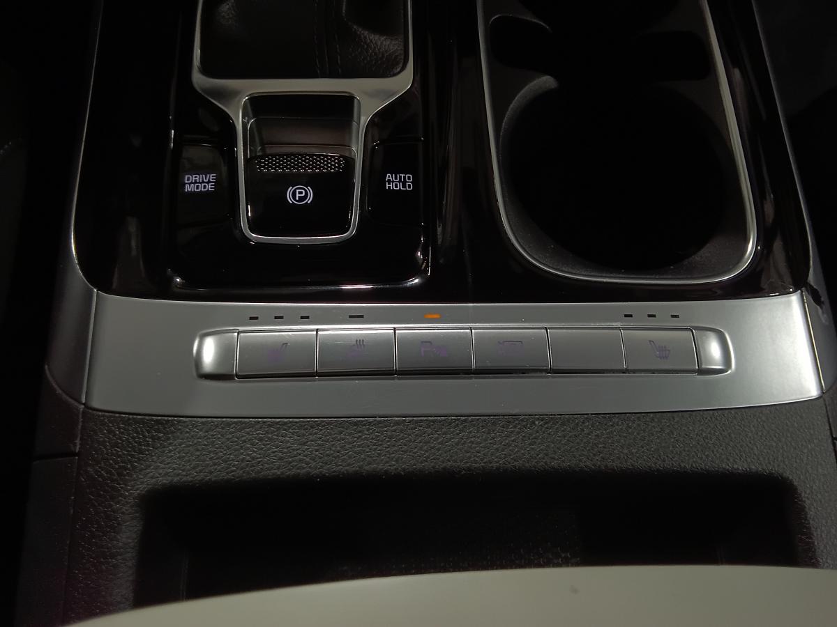 2024 Kia Carnival - Image 19