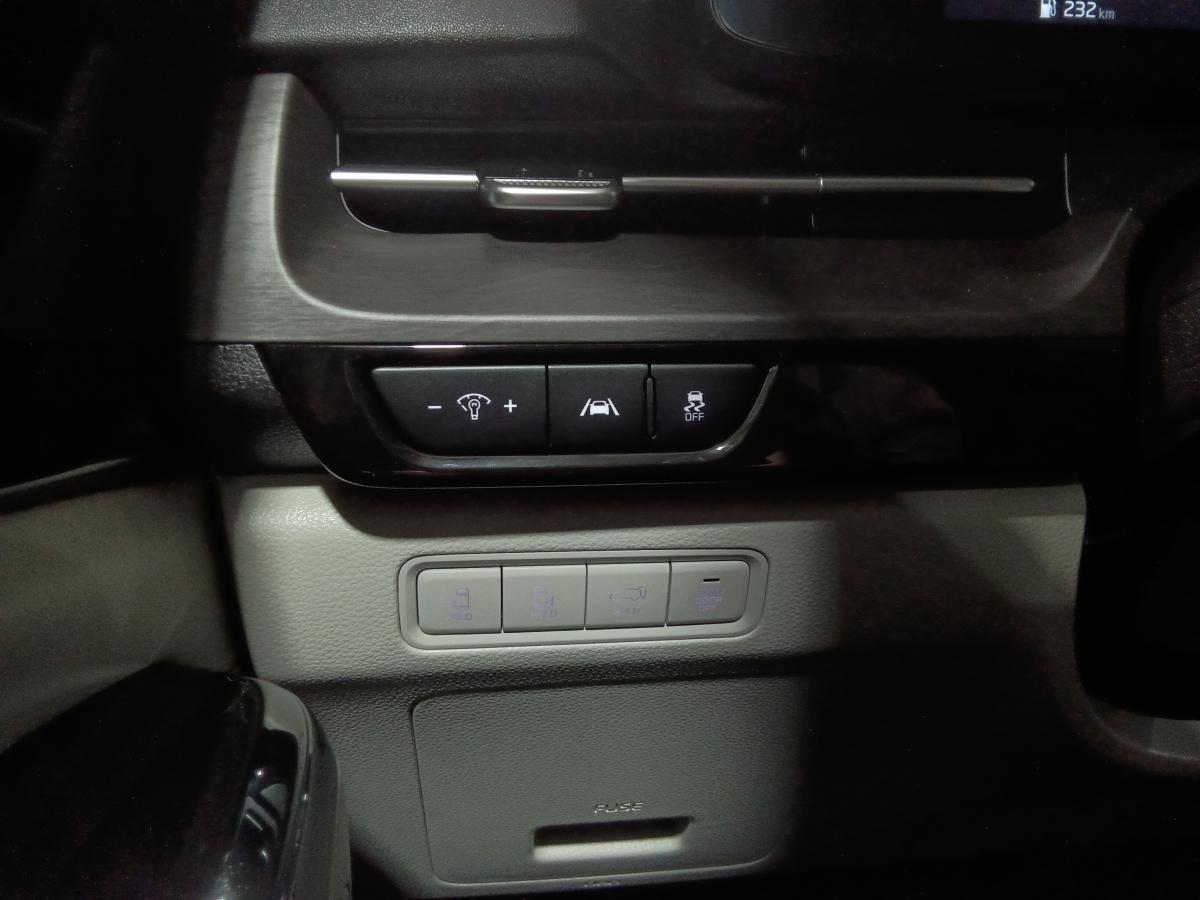 2024 Kia Carnival - Image 24