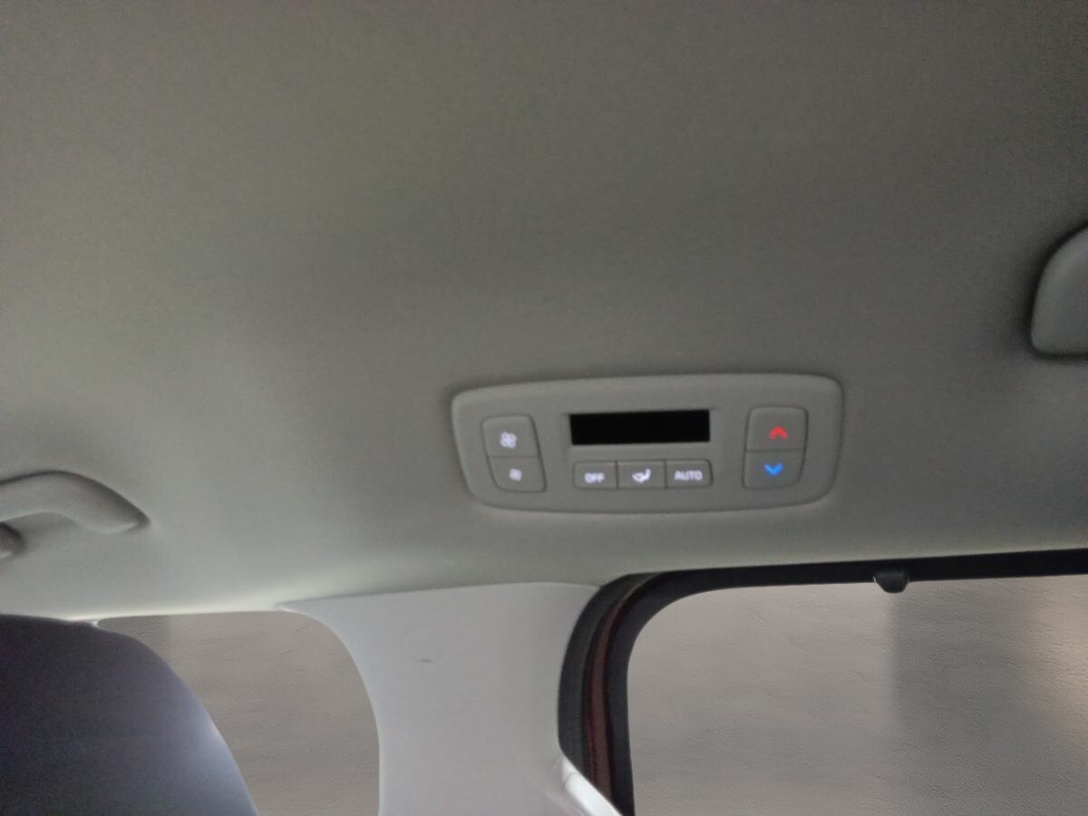 2024 Kia Carnival - Image 27
