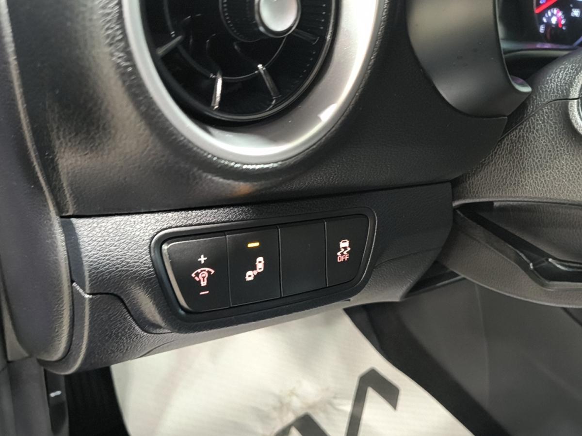 2022 Kia Forte - Image 24