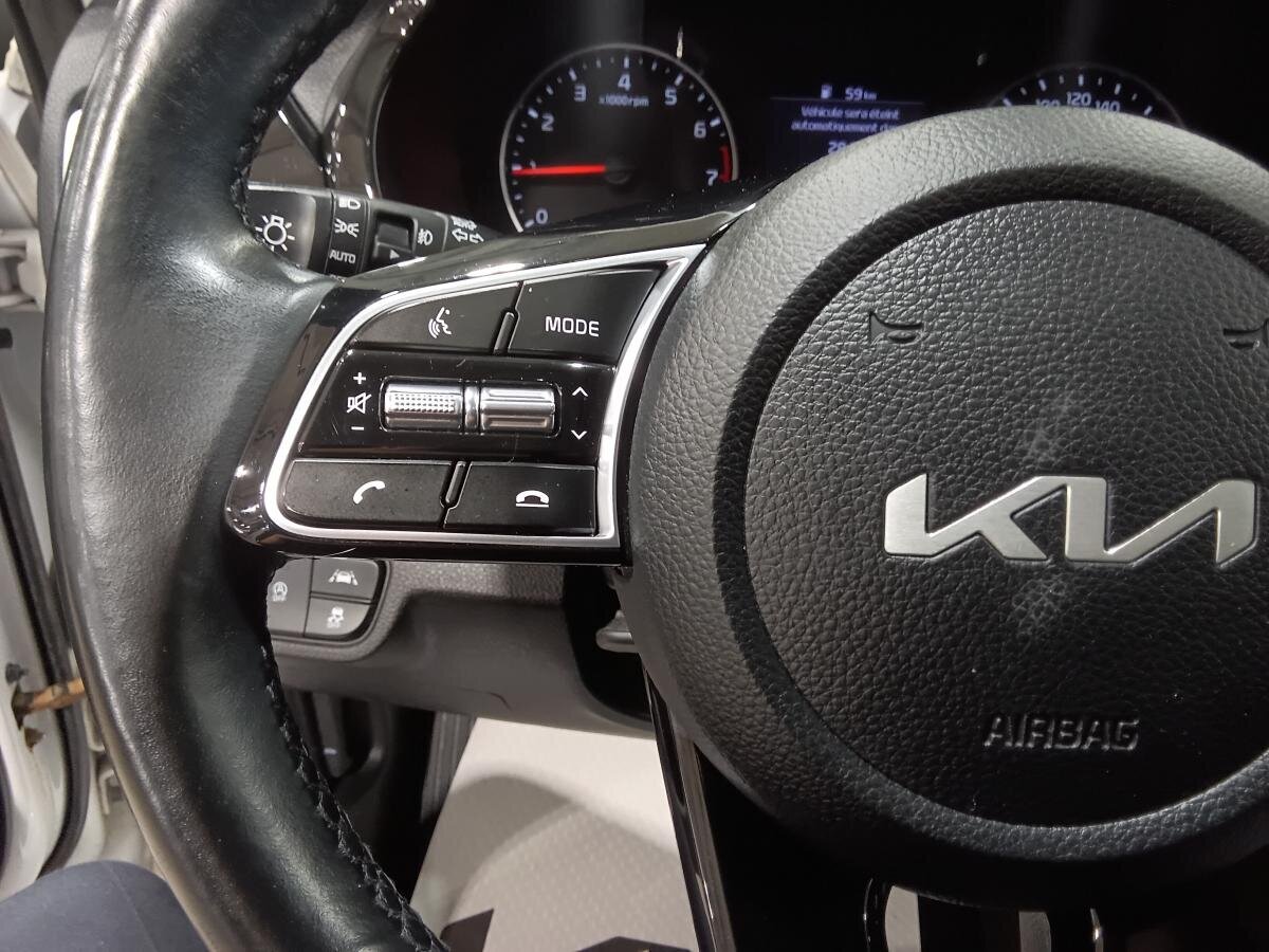 2023 Kia Seltos - Image 10