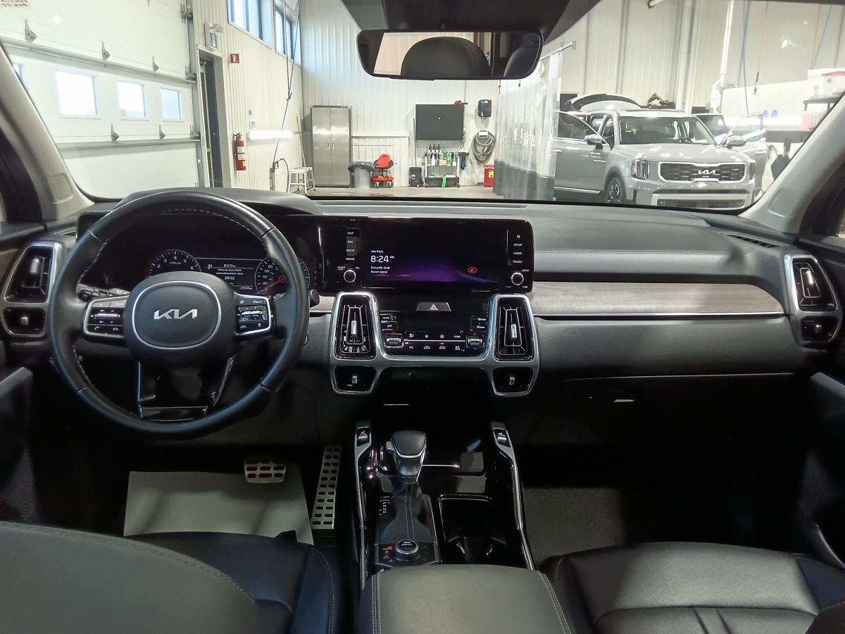 2023 Kia Sorento - Image 16