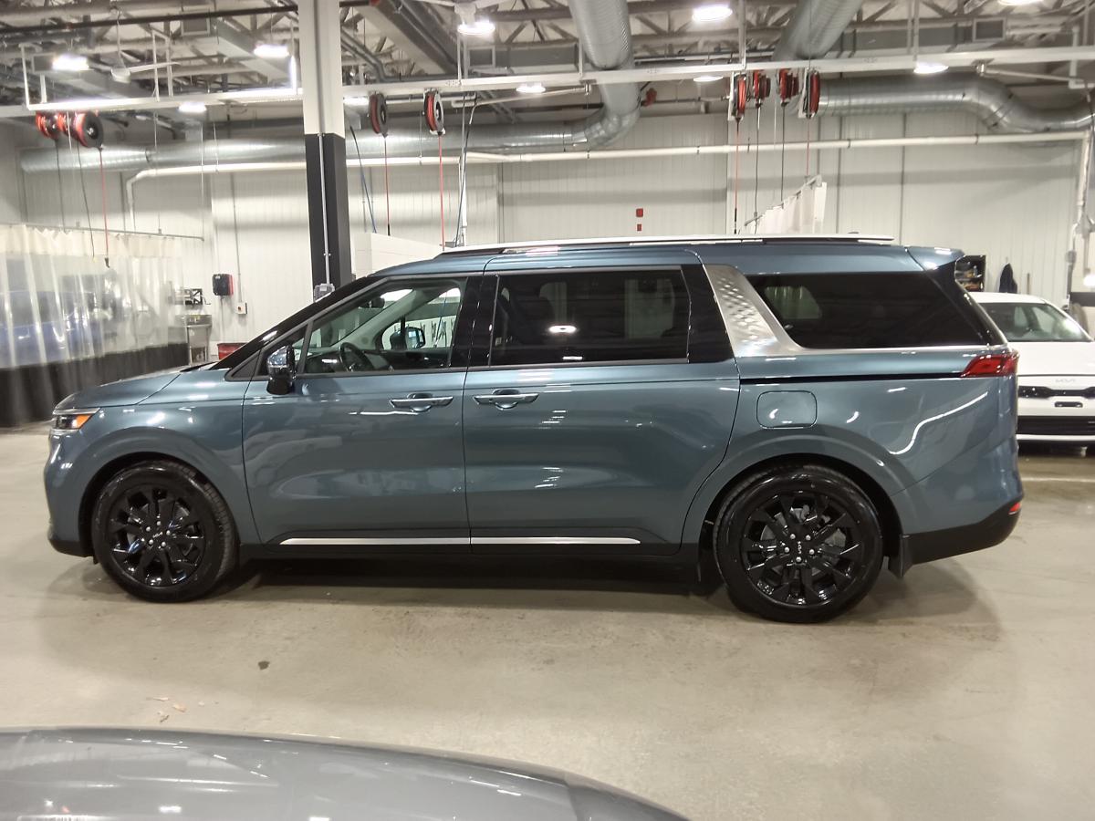 2024 Kia Carnival - Image 3