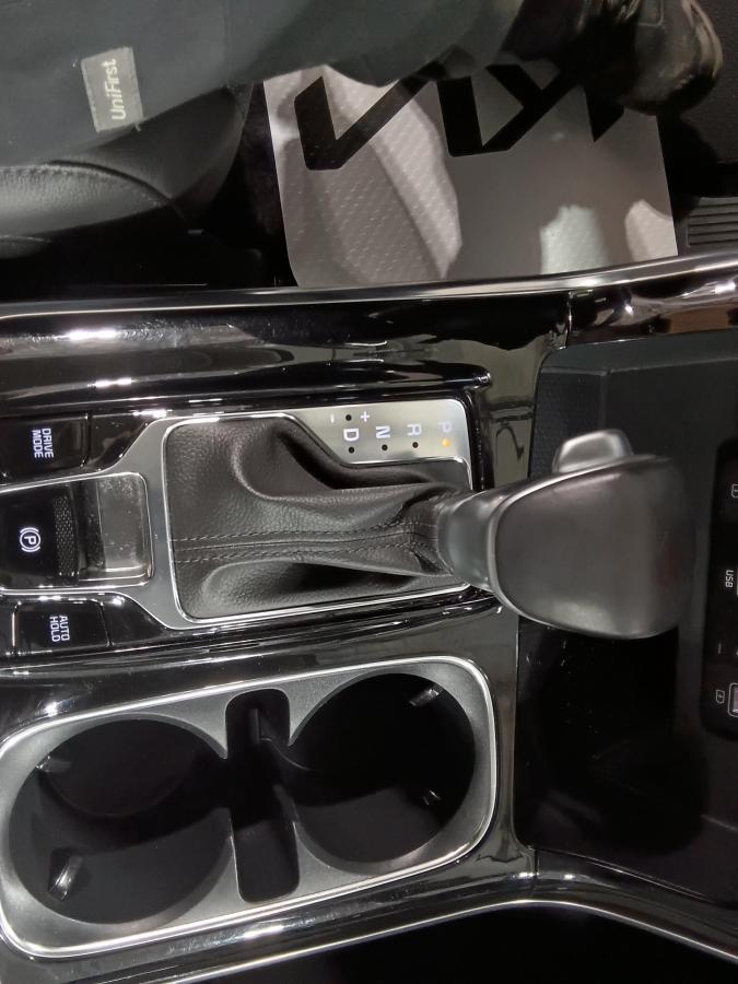 2024 Kia Carnival - Image 18
