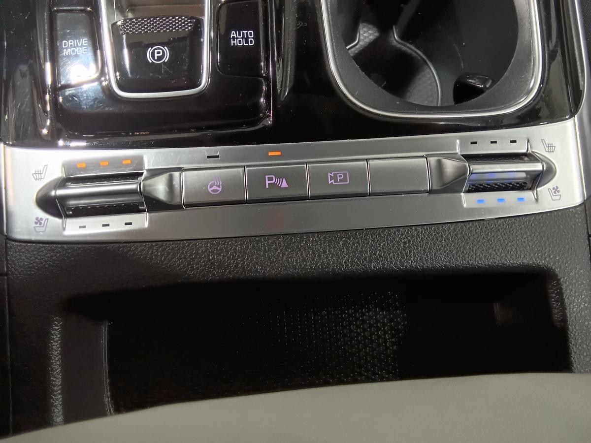 2024 Kia Carnival - Image 27