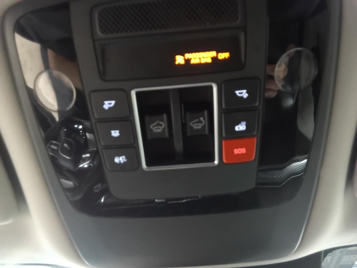 2024 Kia Carnival - Image 28