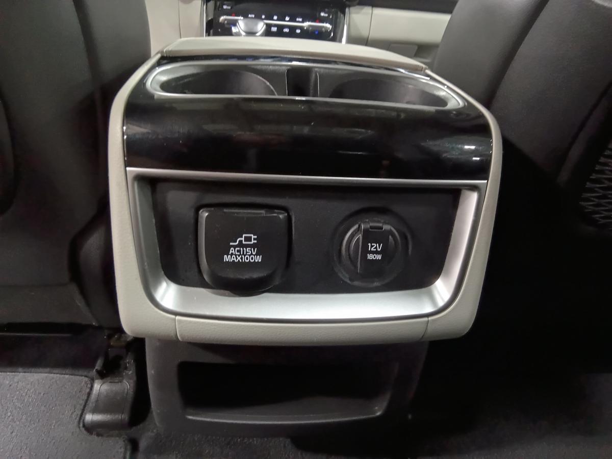 2024 Kia Carnival - Image 31