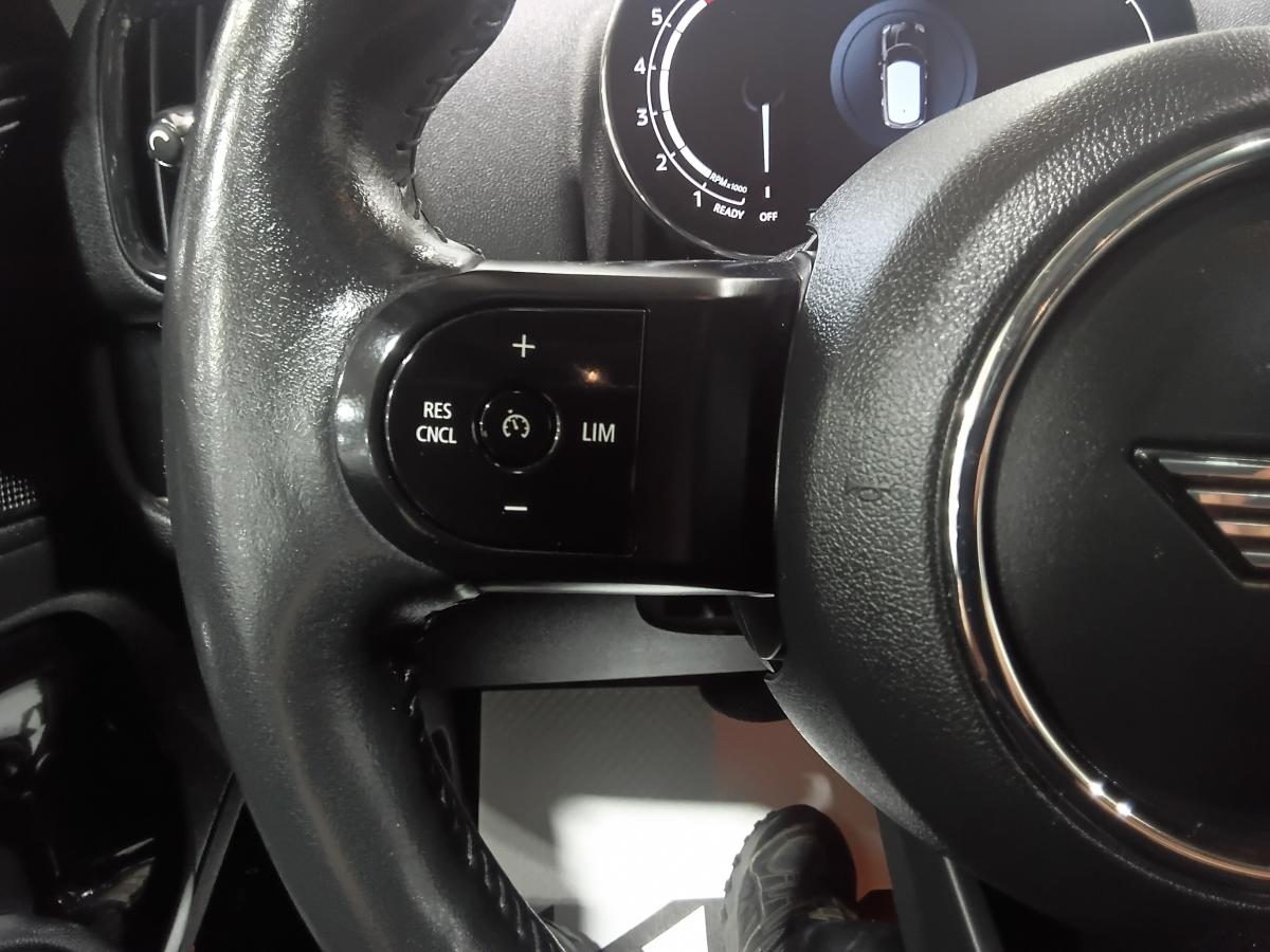 2022 MINI Countryman - Image 11
